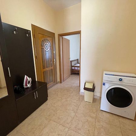 House For Rent Jurgen Villa Golem  Bagian luar foto