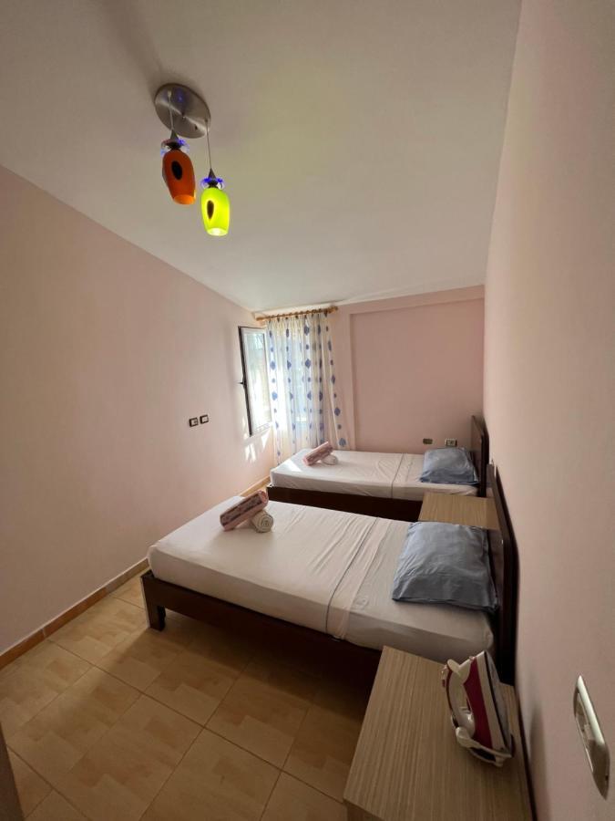 House For Rent Jurgen Villa Golem  Bagian luar foto