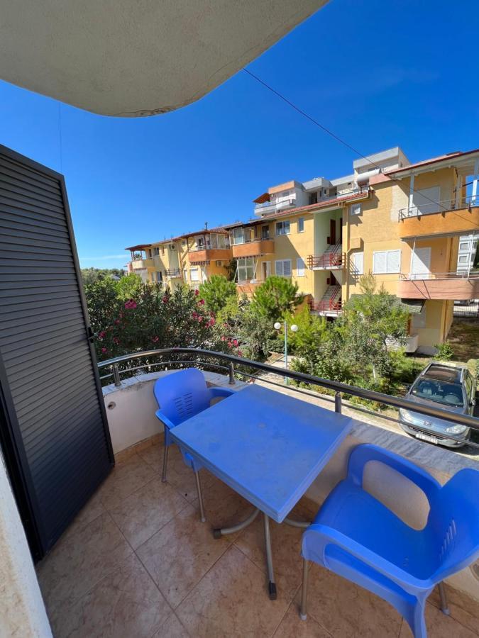 House For Rent Jurgen Villa Golem  Bagian luar foto