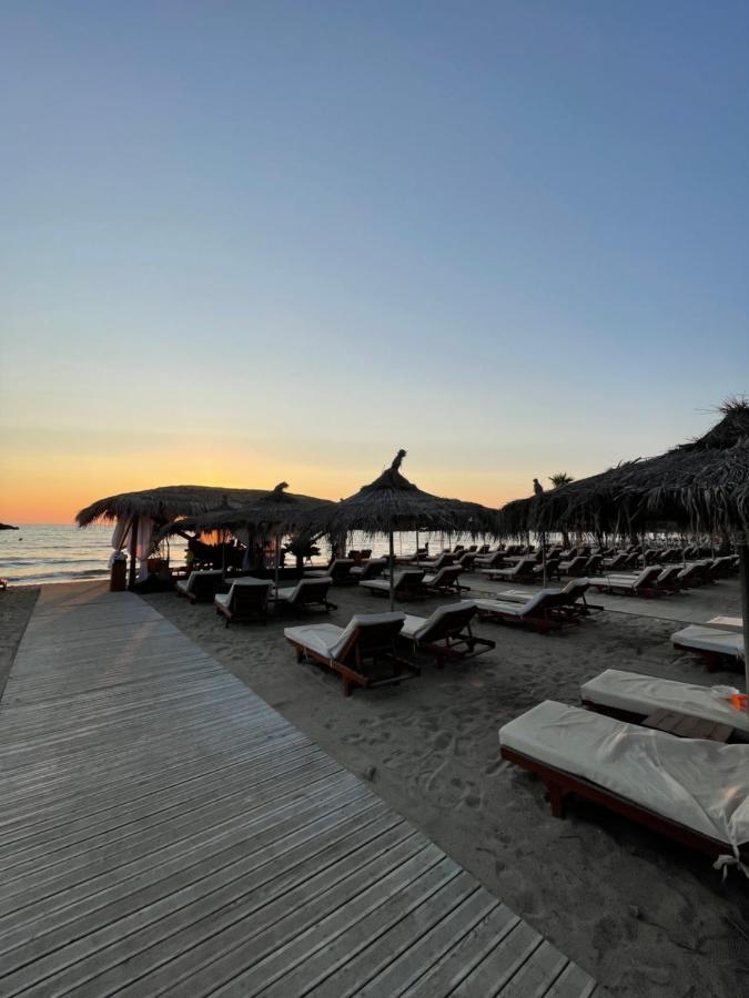 House For Rent Jurgen Villa Golem  Bagian luar foto