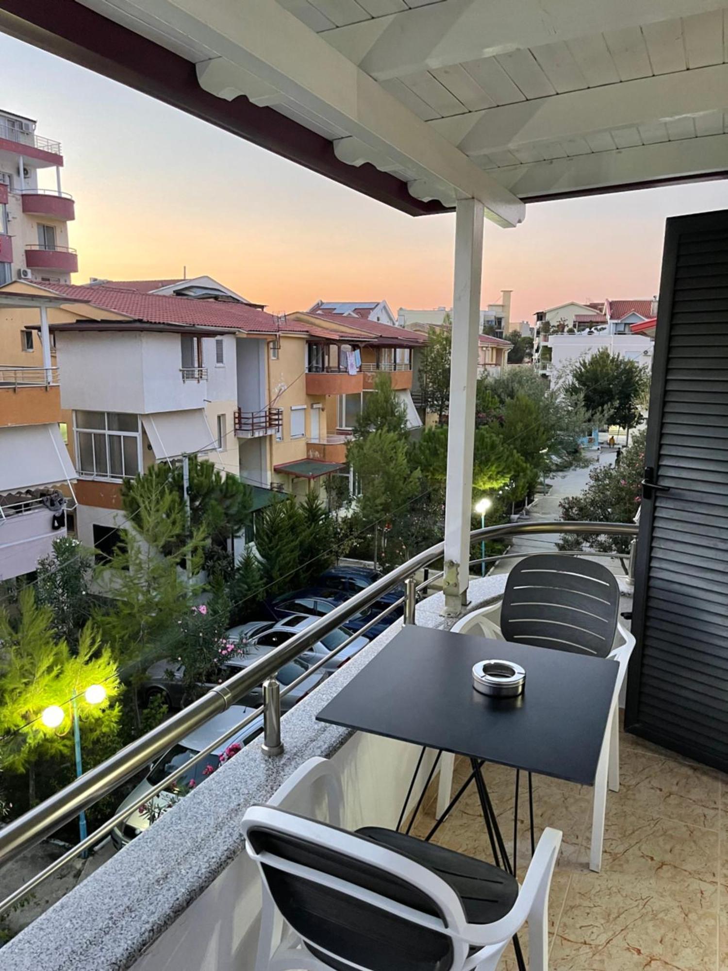 House For Rent Jurgen Villa Golem  Bagian luar foto