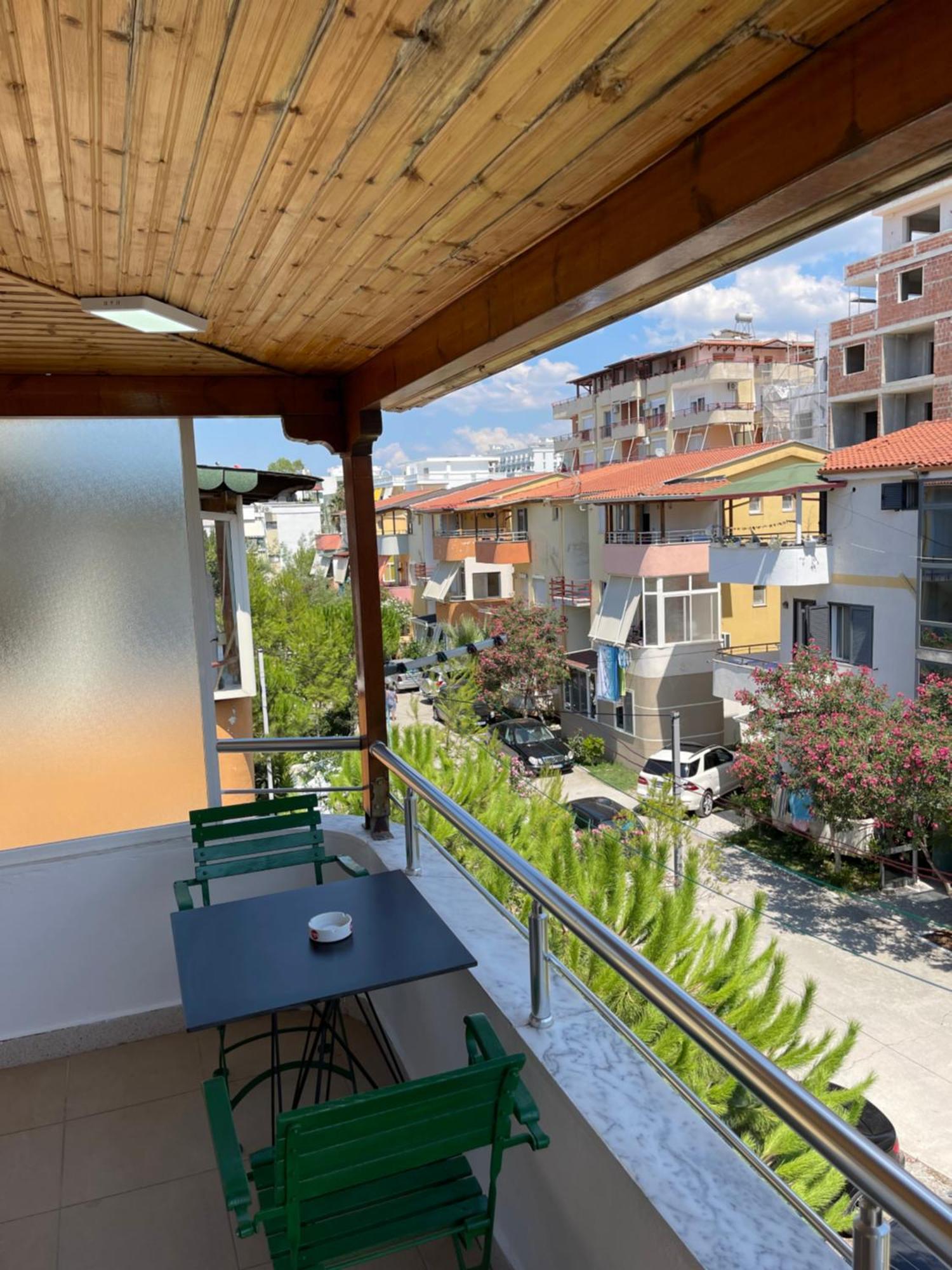 House For Rent Jurgen Villa Golem  Bagian luar foto