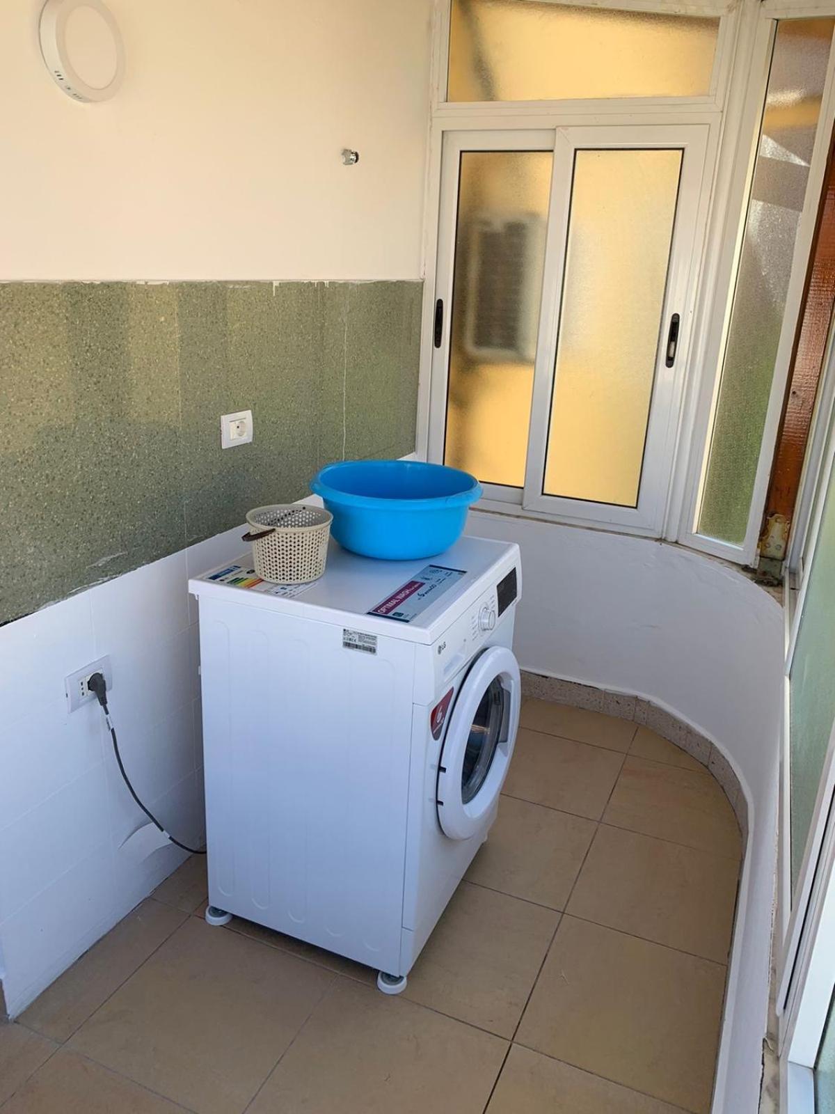 House For Rent Jurgen Villa Golem  Bagian luar foto