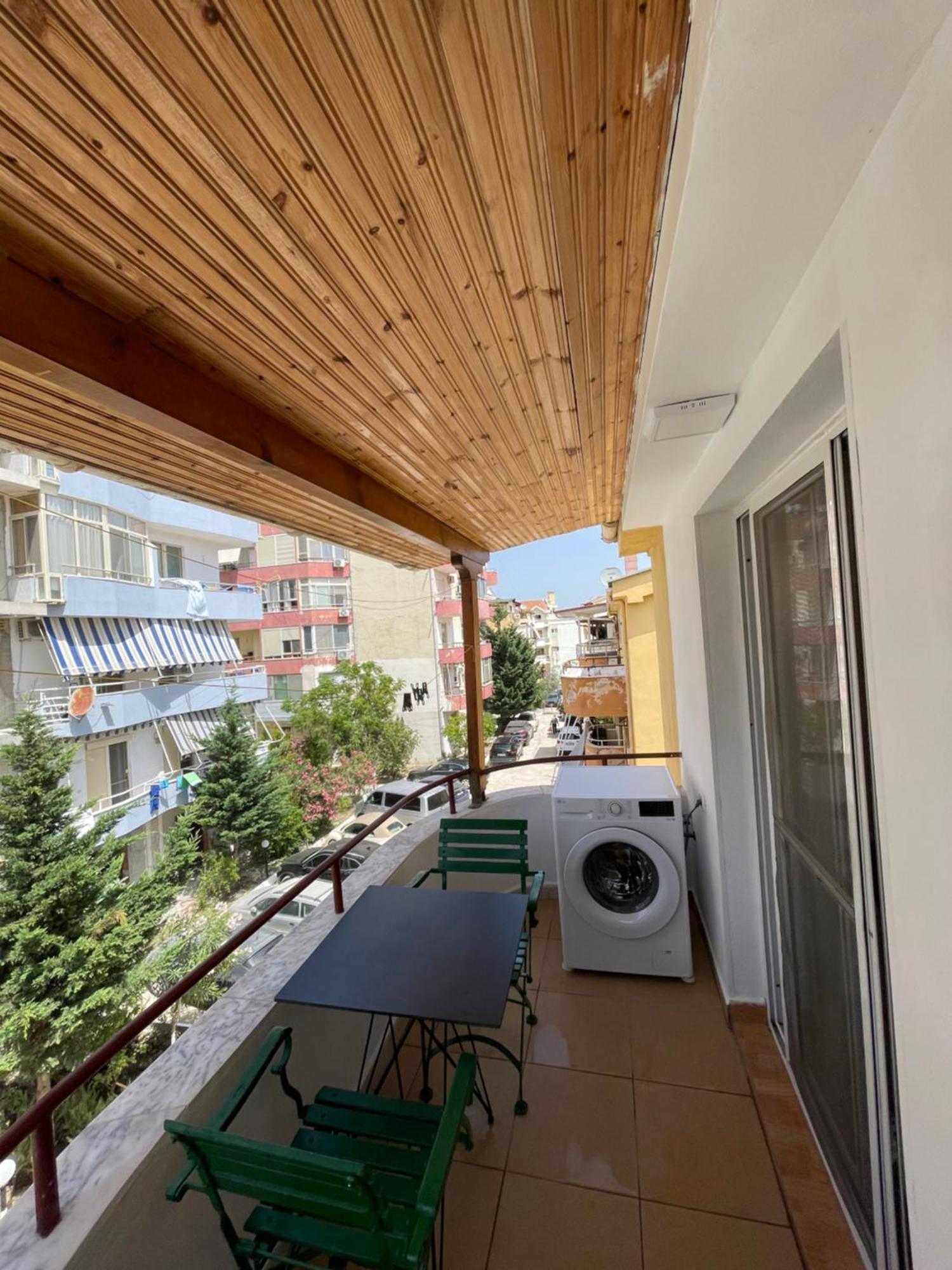 House For Rent Jurgen Villa Golem  Bagian luar foto